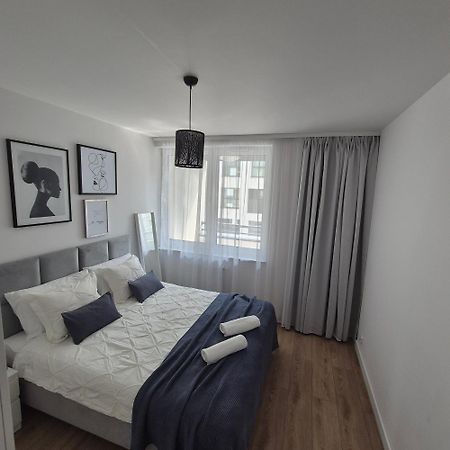 Apartament Near Sky Tower Vratislav Exteriér fotografie